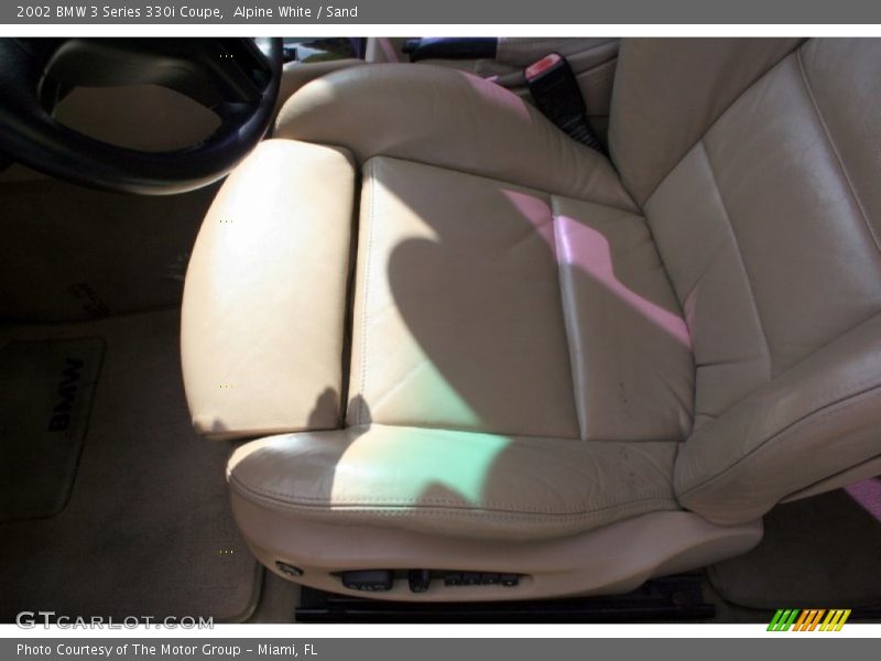 Alpine White / Sand 2002 BMW 3 Series 330i Coupe