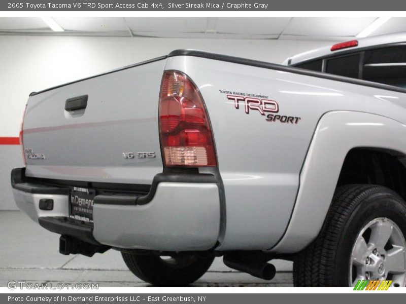 Silver Streak Mica / Graphite Gray 2005 Toyota Tacoma V6 TRD Sport Access Cab 4x4