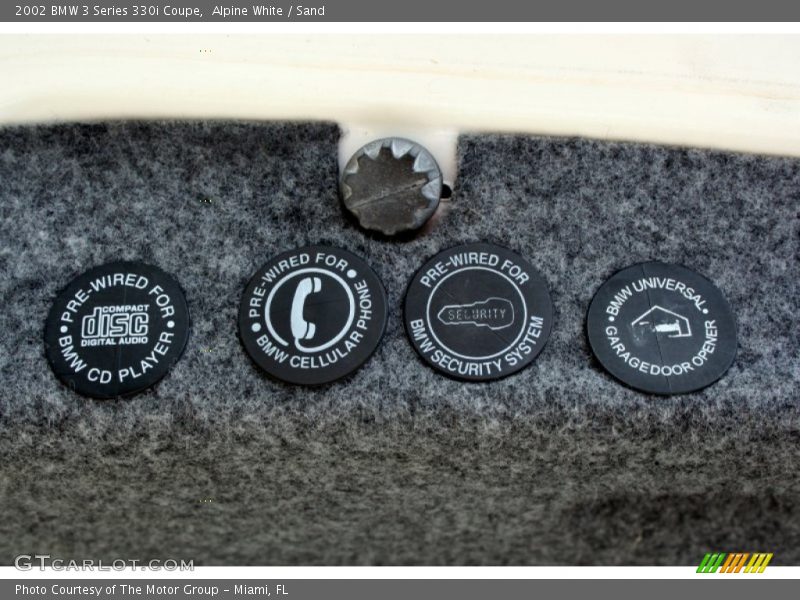 Alpine White / Sand 2002 BMW 3 Series 330i Coupe