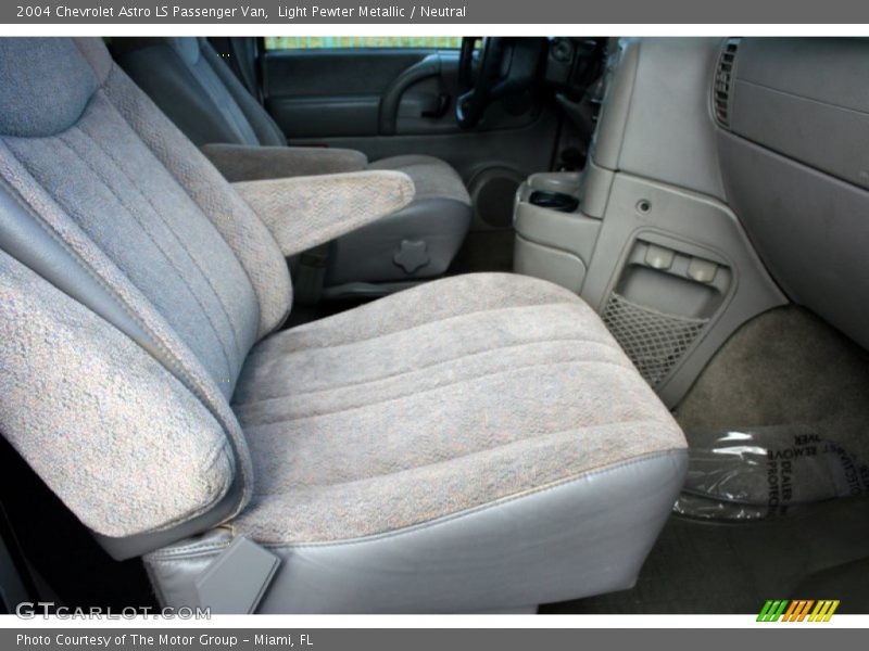 Light Pewter Metallic / Neutral 2004 Chevrolet Astro LS Passenger Van