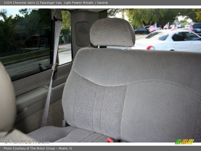 Light Pewter Metallic / Neutral 2004 Chevrolet Astro LS Passenger Van