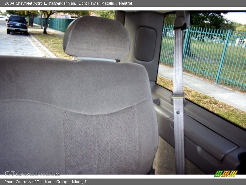Light Pewter Metallic / Neutral 2004 Chevrolet Astro LS Passenger Van