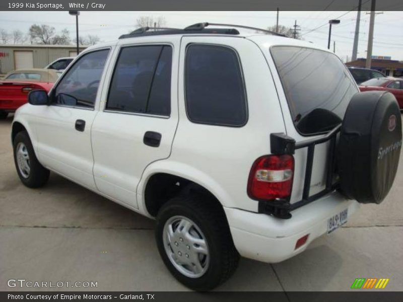 White / Gray 1999 Kia Sportage
