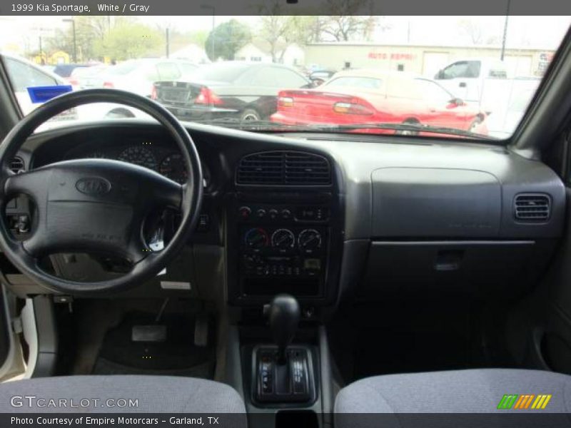 White / Gray 1999 Kia Sportage