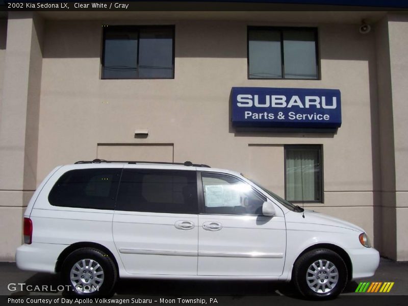 Clear White / Gray 2002 Kia Sedona LX