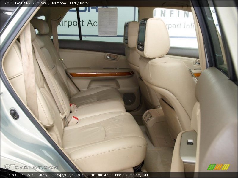 Rear Seat of 2005 RX 330 AWD