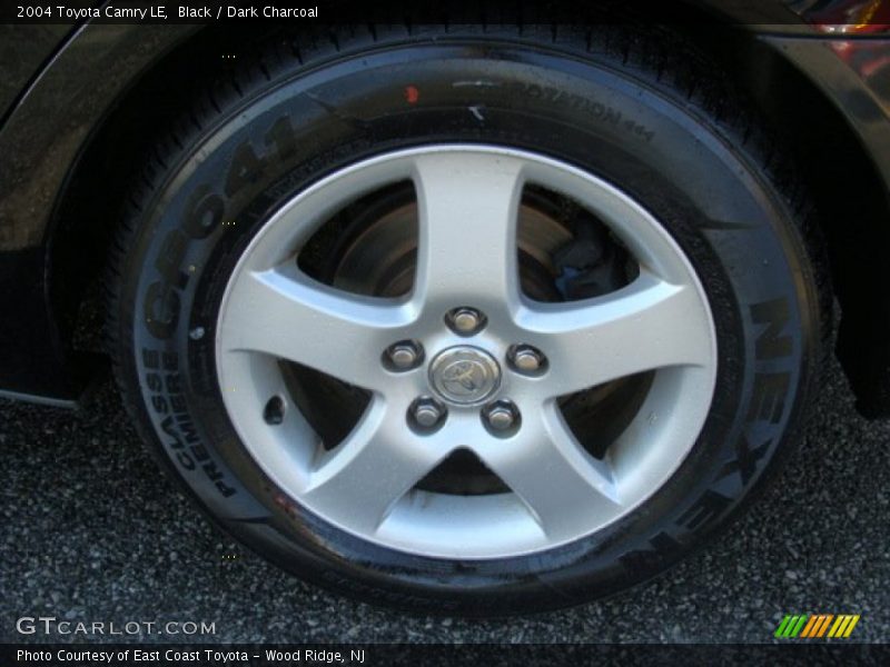 Black / Dark Charcoal 2004 Toyota Camry LE