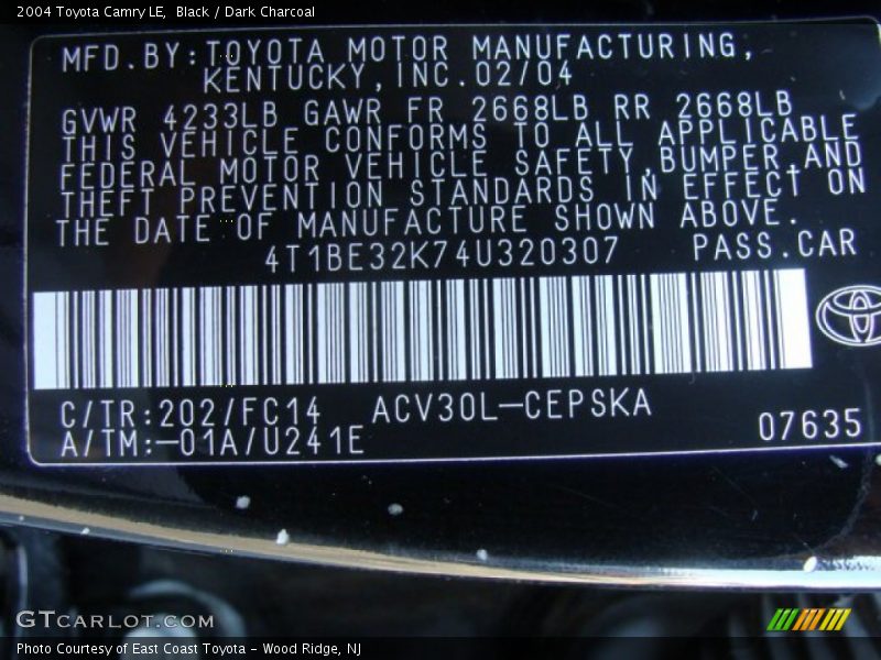 Black / Dark Charcoal 2004 Toyota Camry LE
