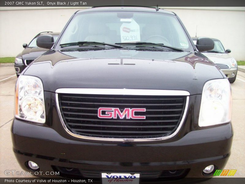 Onyx Black / Light Tan 2007 GMC Yukon SLT