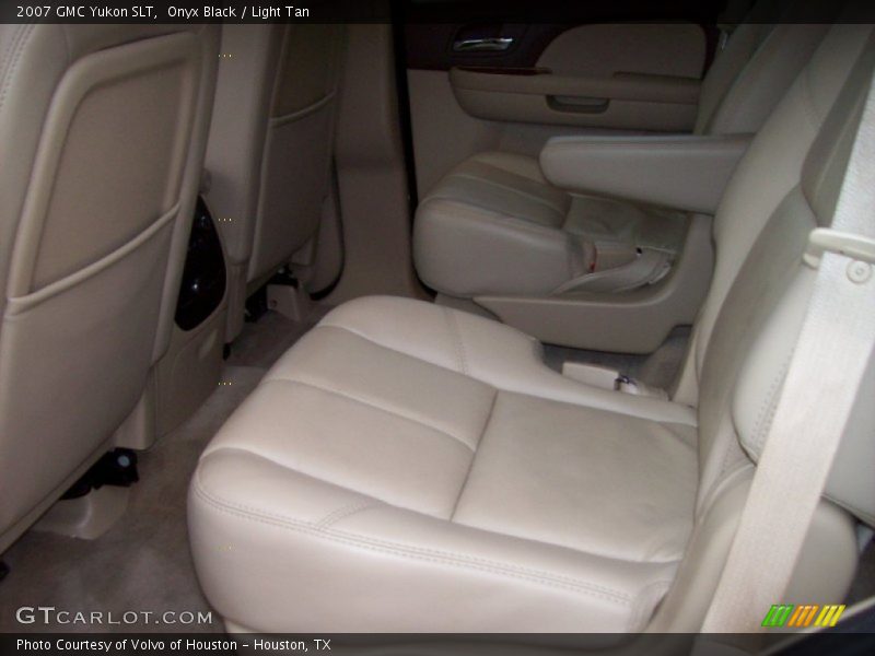 Onyx Black / Light Tan 2007 GMC Yukon SLT