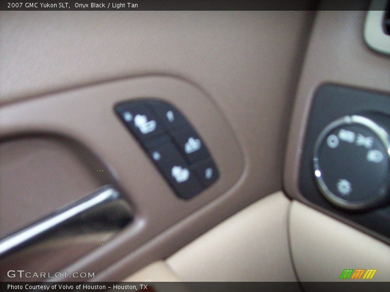 Onyx Black / Light Tan 2007 GMC Yukon SLT