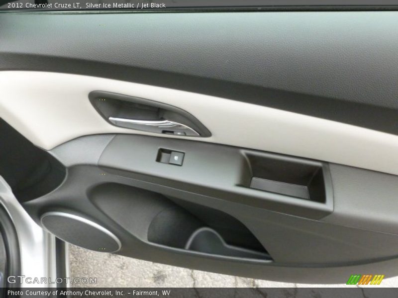 Silver Ice Metallic / Jet Black 2012 Chevrolet Cruze LT