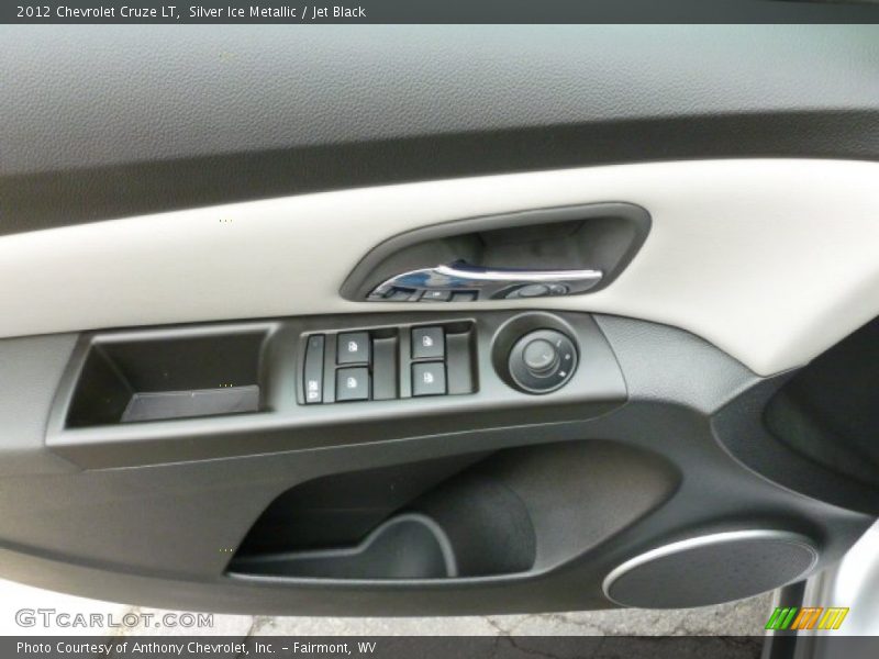 Silver Ice Metallic / Jet Black 2012 Chevrolet Cruze LT