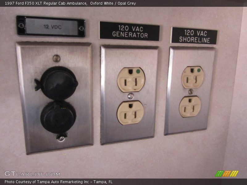 Controls of 1997 F350 XLT Regular Cab Ambulance