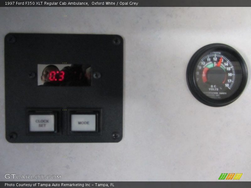 Controls of 1997 F350 XLT Regular Cab Ambulance