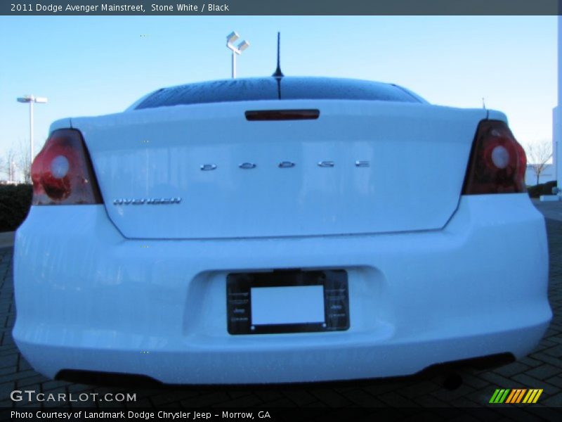 Stone White / Black 2011 Dodge Avenger Mainstreet