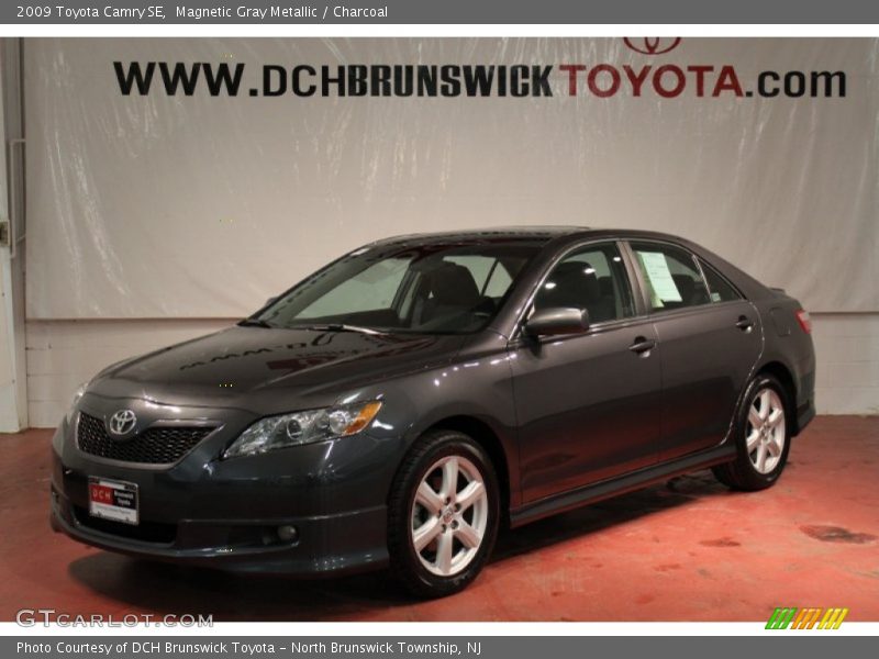 Magnetic Gray Metallic / Charcoal 2009 Toyota Camry SE