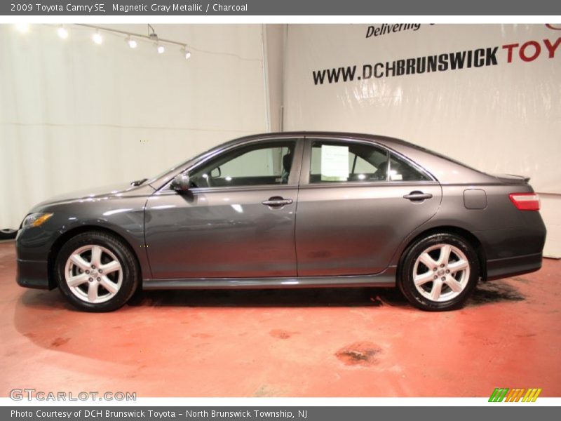 Magnetic Gray Metallic / Charcoal 2009 Toyota Camry SE