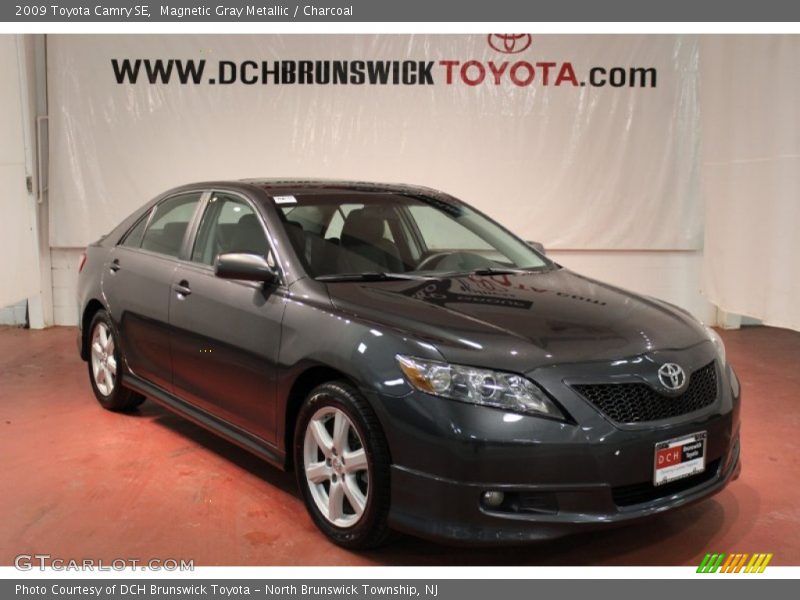 Magnetic Gray Metallic / Charcoal 2009 Toyota Camry SE