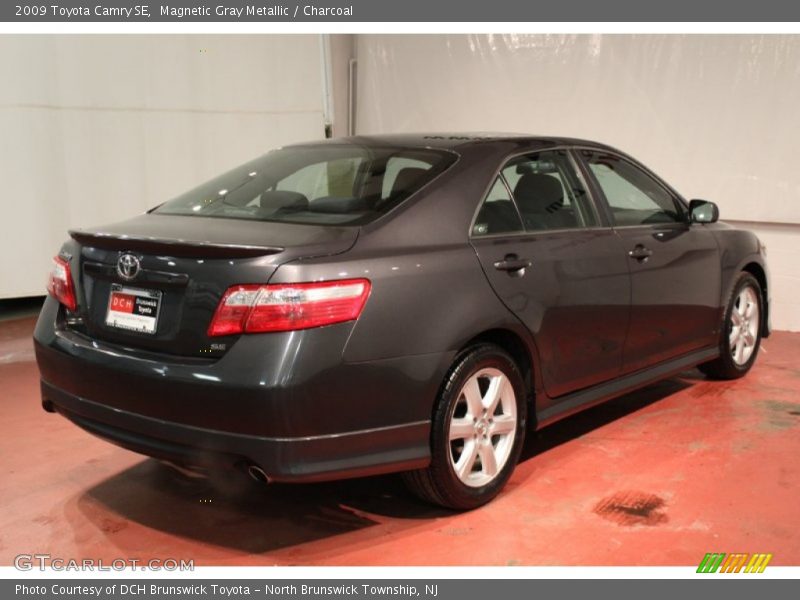 Magnetic Gray Metallic / Charcoal 2009 Toyota Camry SE