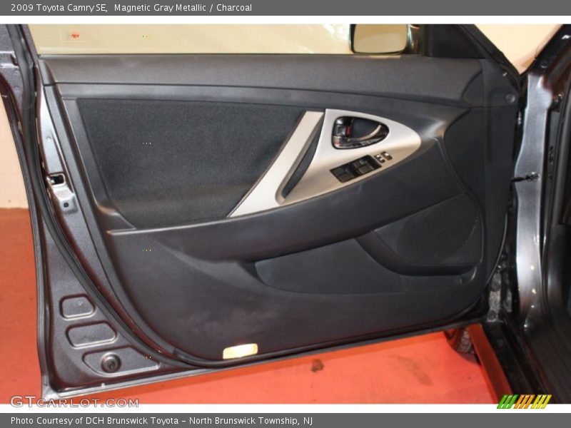 Magnetic Gray Metallic / Charcoal 2009 Toyota Camry SE