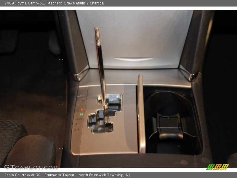 Magnetic Gray Metallic / Charcoal 2009 Toyota Camry SE