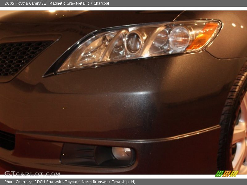 Magnetic Gray Metallic / Charcoal 2009 Toyota Camry SE