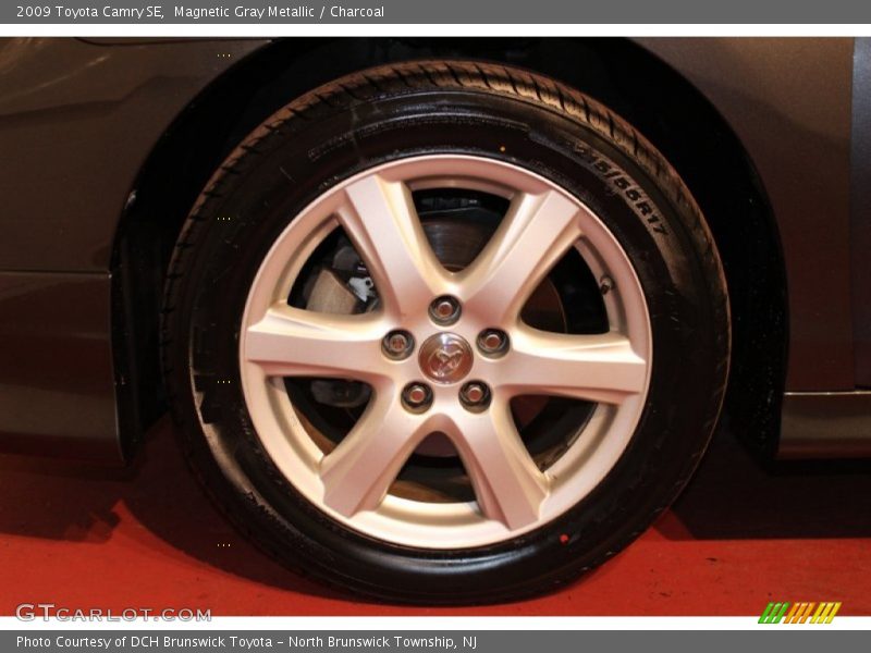 Magnetic Gray Metallic / Charcoal 2009 Toyota Camry SE