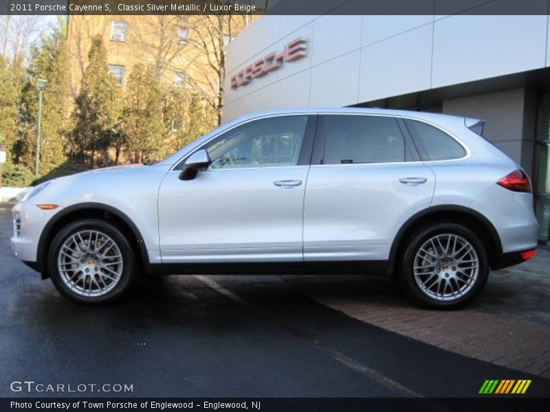 Classic Silver Metallic / Luxor Beige 2011 Porsche Cayenne S