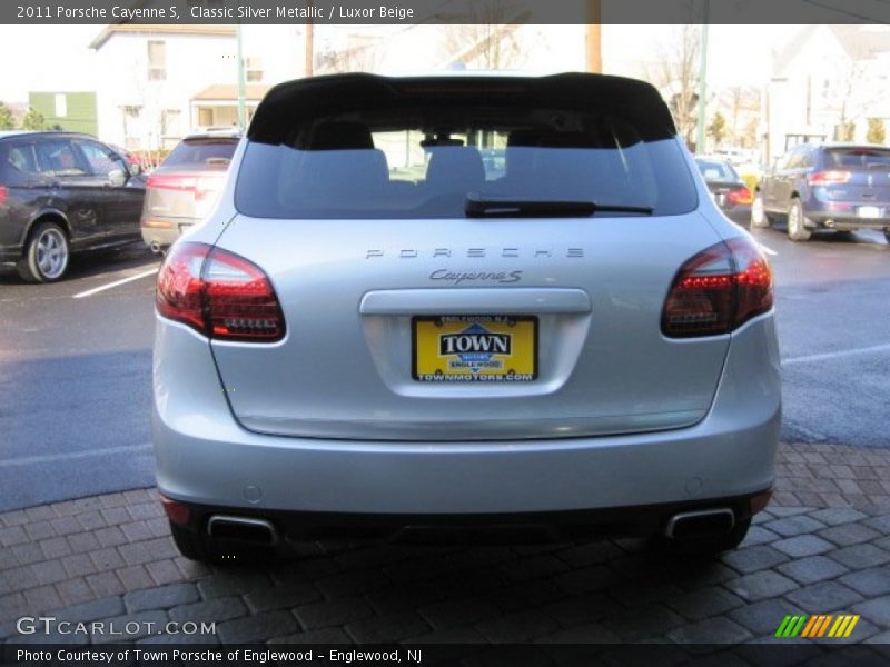 Classic Silver Metallic / Luxor Beige 2011 Porsche Cayenne S