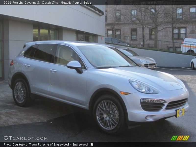 Classic Silver Metallic / Luxor Beige 2011 Porsche Cayenne S