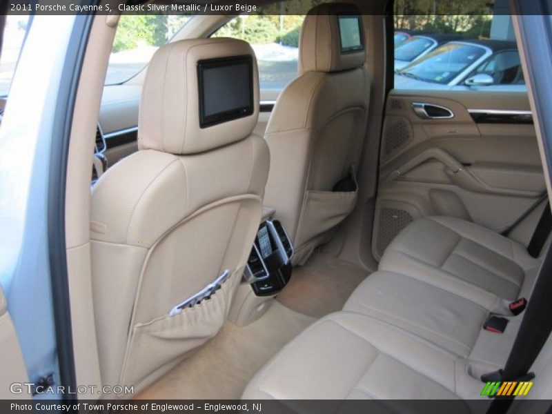 Classic Silver Metallic / Luxor Beige 2011 Porsche Cayenne S