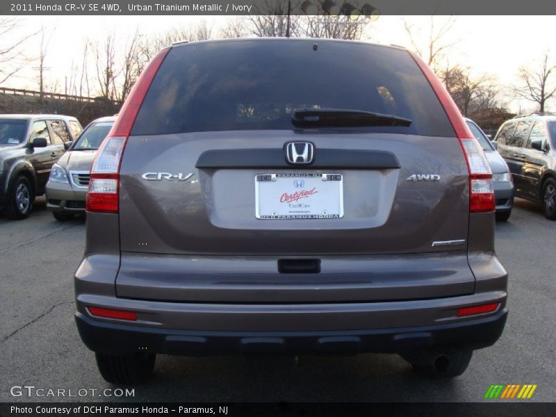 Urban Titanium Metallic / Ivory 2011 Honda CR-V SE 4WD