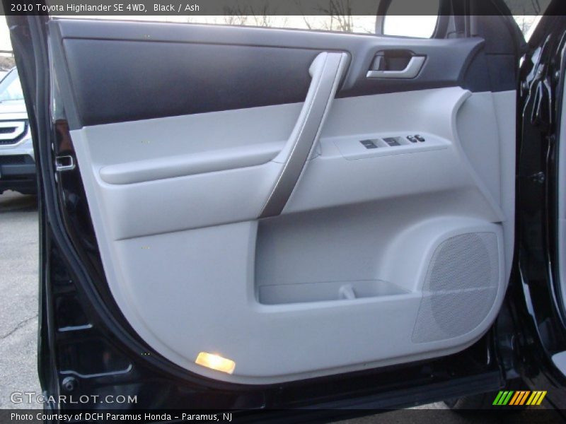 Black / Ash 2010 Toyota Highlander SE 4WD