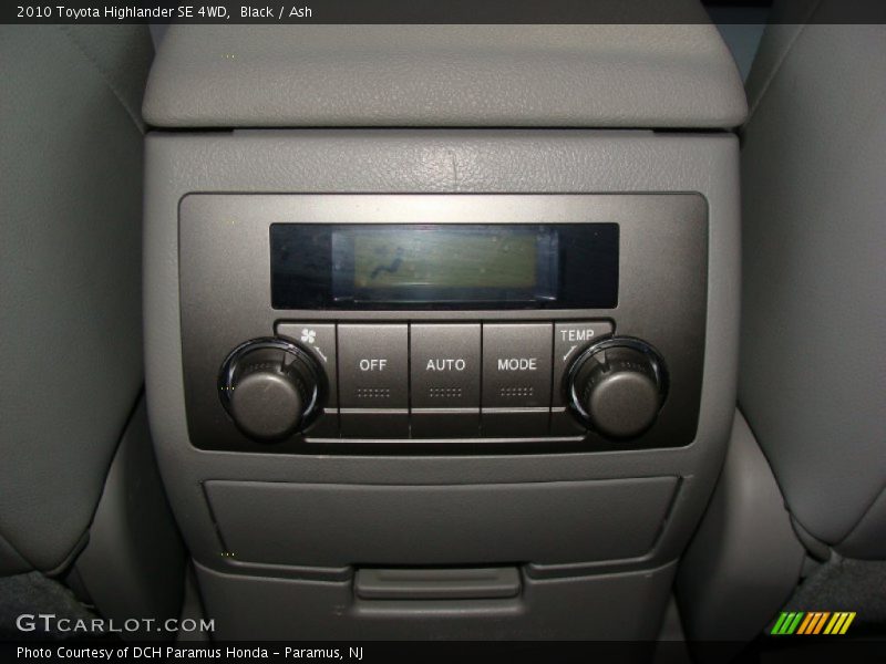 Black / Ash 2010 Toyota Highlander SE 4WD