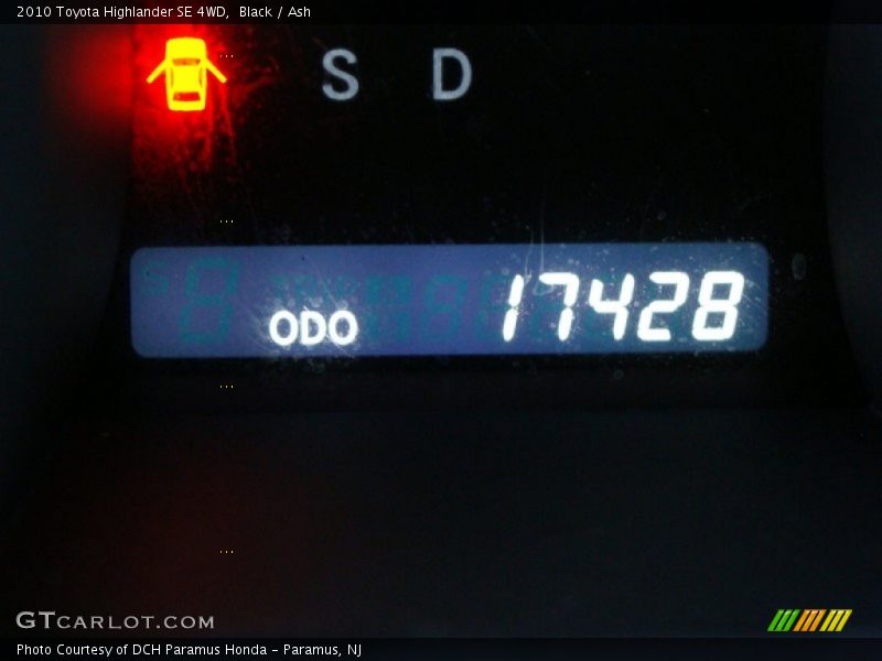 Black / Ash 2010 Toyota Highlander SE 4WD