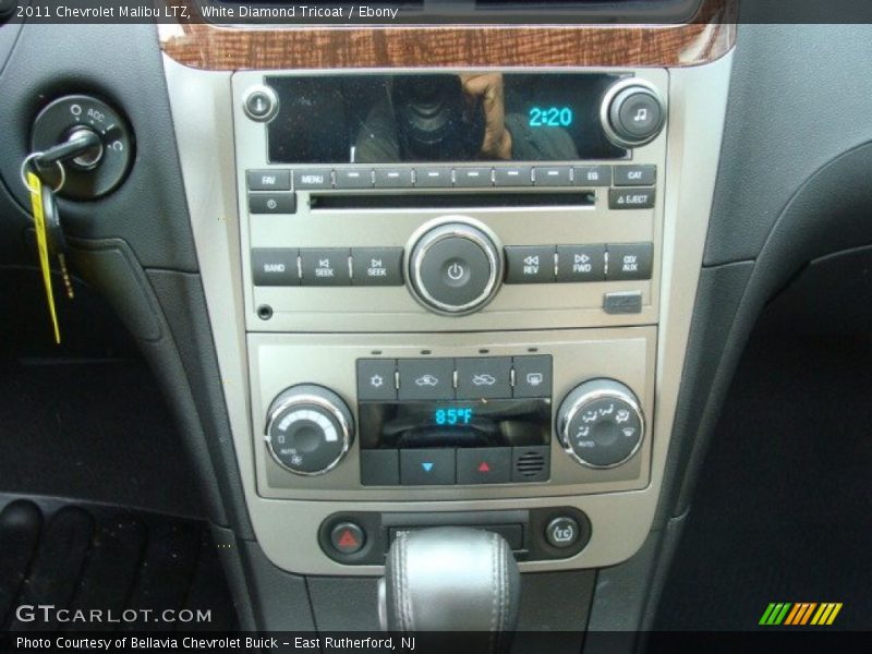 White Diamond Tricoat / Ebony 2011 Chevrolet Malibu LTZ