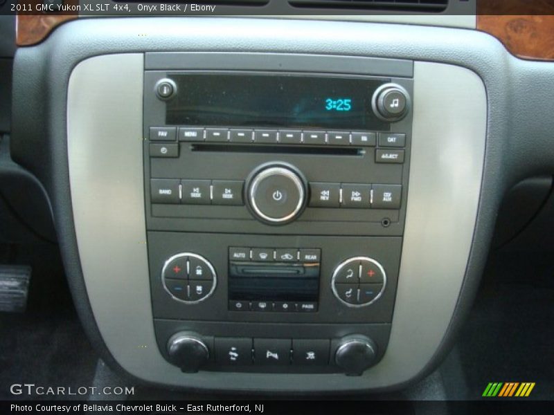 Onyx Black / Ebony 2011 GMC Yukon XL SLT 4x4