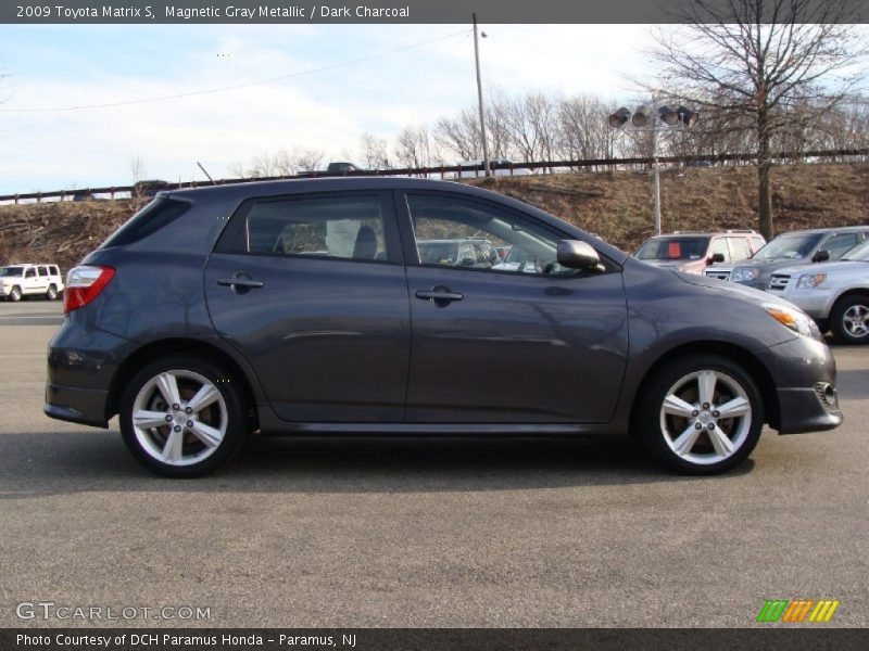 Magnetic Gray Metallic / Dark Charcoal 2009 Toyota Matrix S