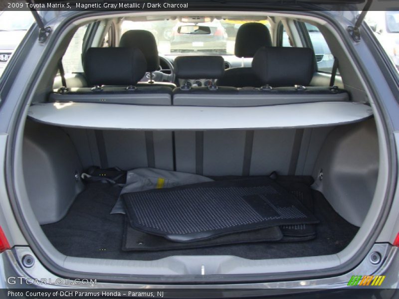 Magnetic Gray Metallic / Dark Charcoal 2009 Toyota Matrix S