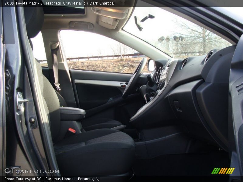 Magnetic Gray Metallic / Dark Charcoal 2009 Toyota Matrix S