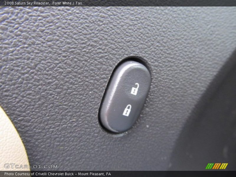Polar White / Tan 2008 Saturn Sky Roadster