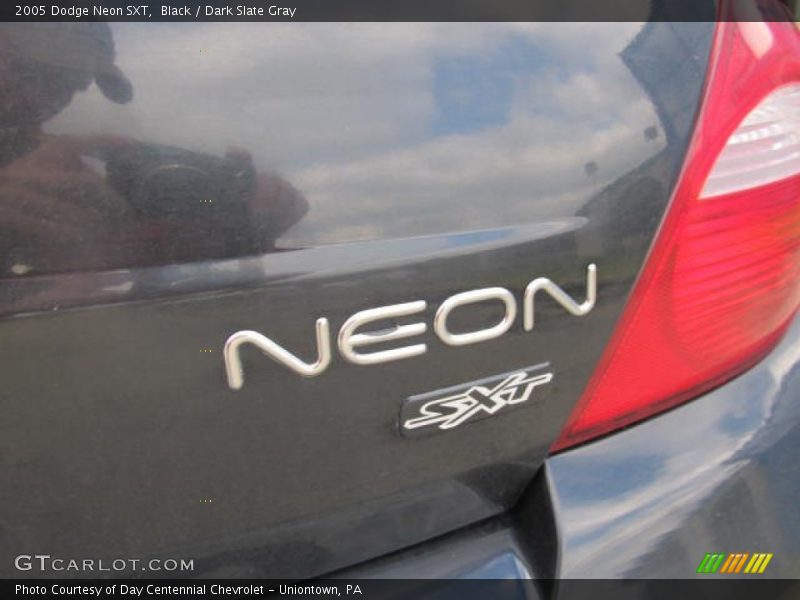Black / Dark Slate Gray 2005 Dodge Neon SXT