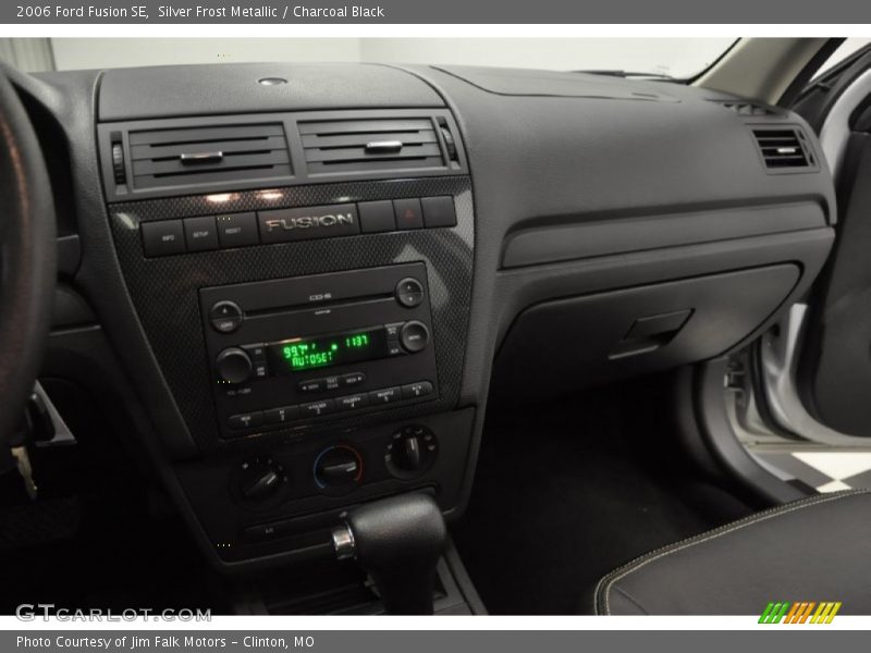 Silver Frost Metallic / Charcoal Black 2006 Ford Fusion SE