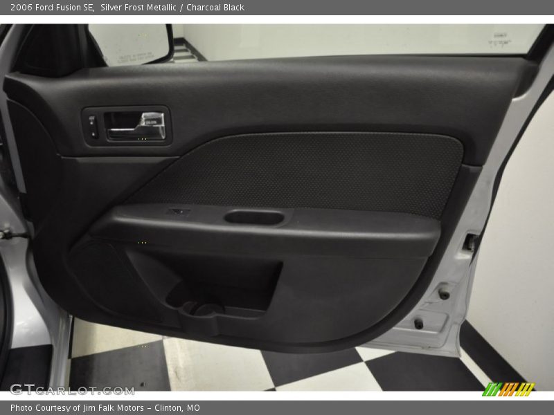 Silver Frost Metallic / Charcoal Black 2006 Ford Fusion SE
