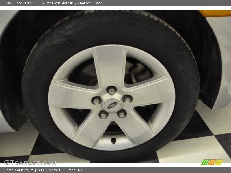 Silver Frost Metallic / Charcoal Black 2006 Ford Fusion SE