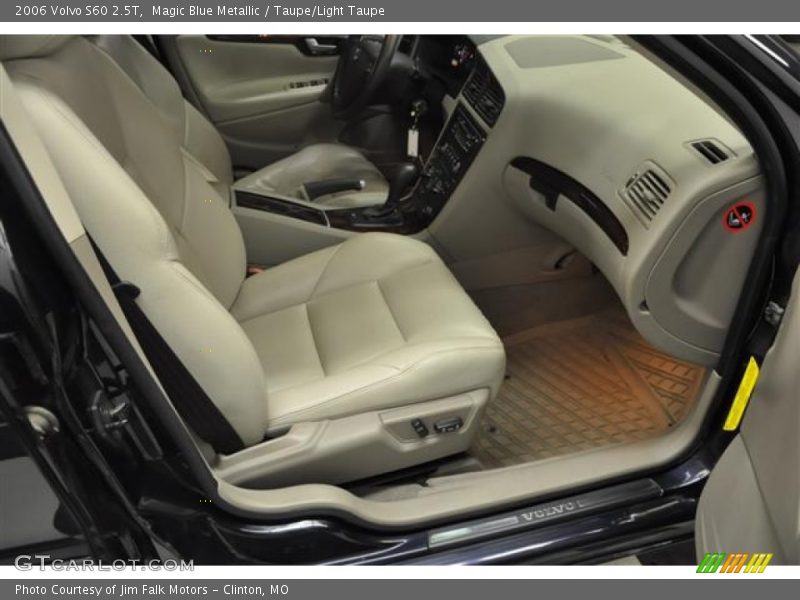 Magic Blue Metallic / Taupe/Light Taupe 2006 Volvo S60 2.5T