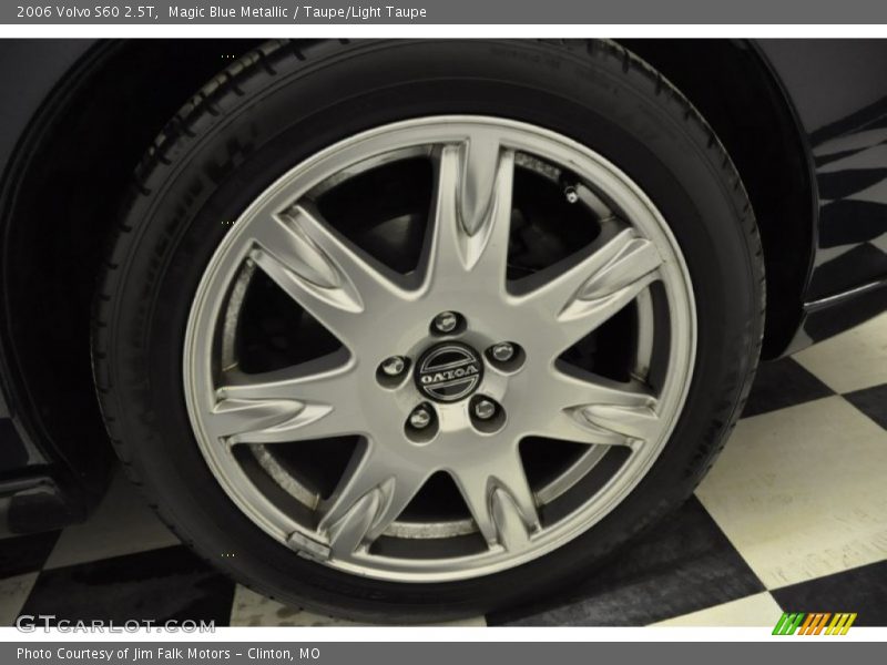 Magic Blue Metallic / Taupe/Light Taupe 2006 Volvo S60 2.5T