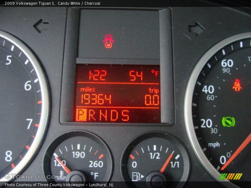 Candy White / Charcoal 2009 Volkswagen Tiguan S