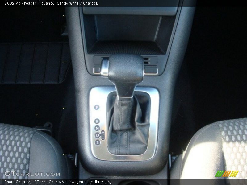 Candy White / Charcoal 2009 Volkswagen Tiguan S